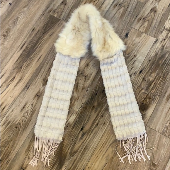 Accessories - NWT Cream Faux Fur Scarf
